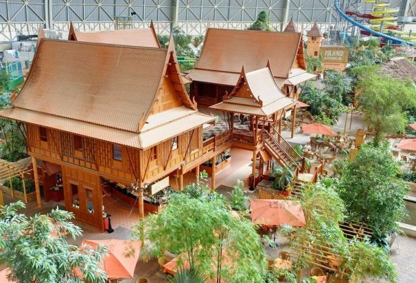 Тропический остров-курорт – самый большой в мире  крытый тропический лес