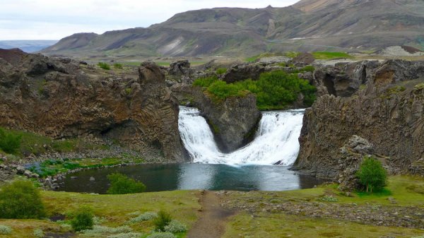 Живописные водопады Исландии (28 фото)