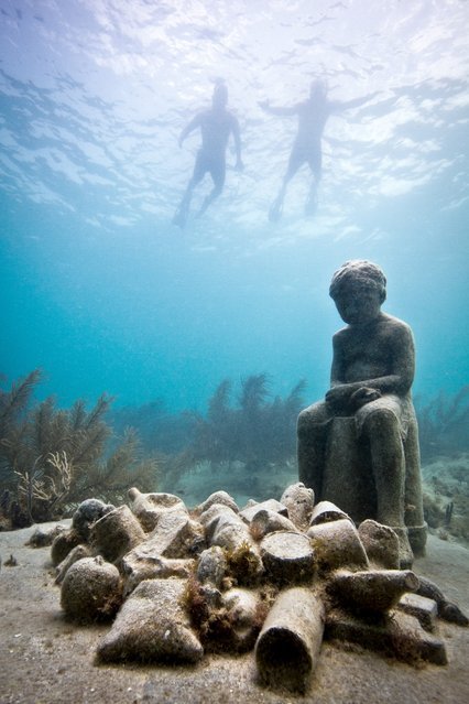 Подводный музей в Канкуне (32 фото)