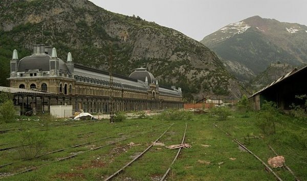 Топ-25 Самых жутких заброшенных мест на Земле